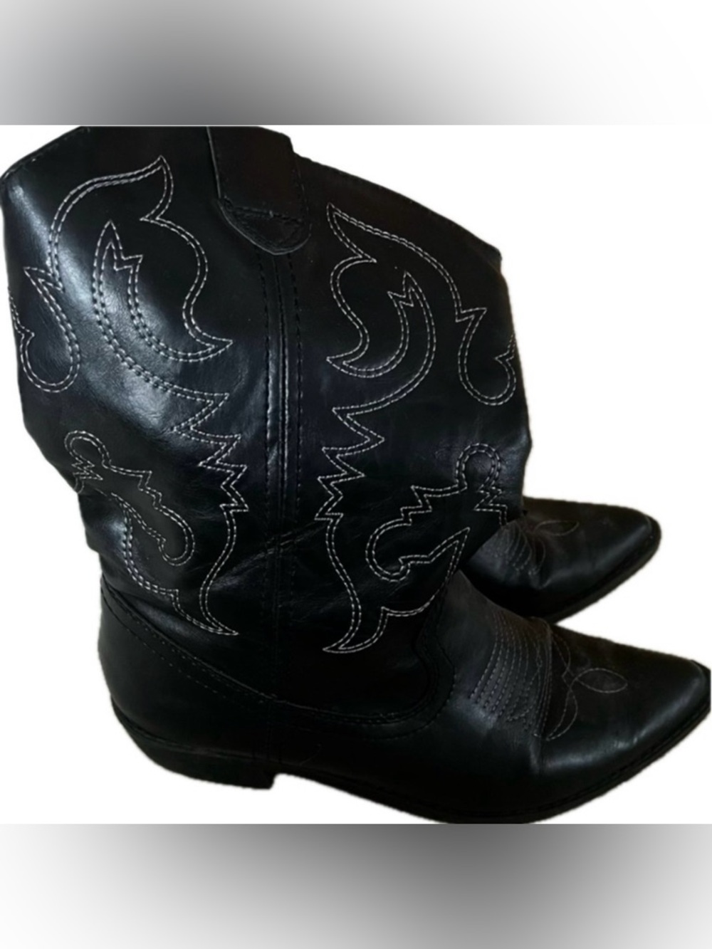 SO Black western cowboy boots. Excellent condition. Women’s size 8.5
